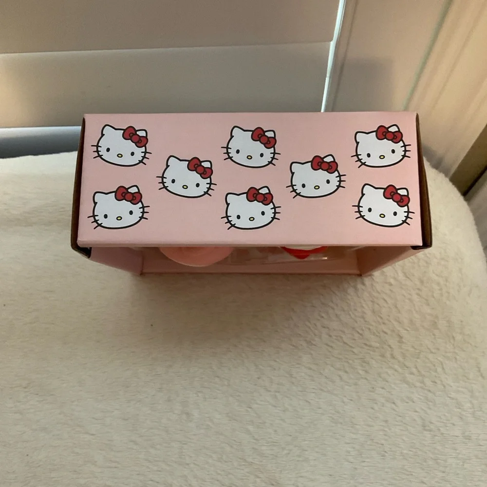 Hello Kitty Pink Heart Salt and Pepper Set